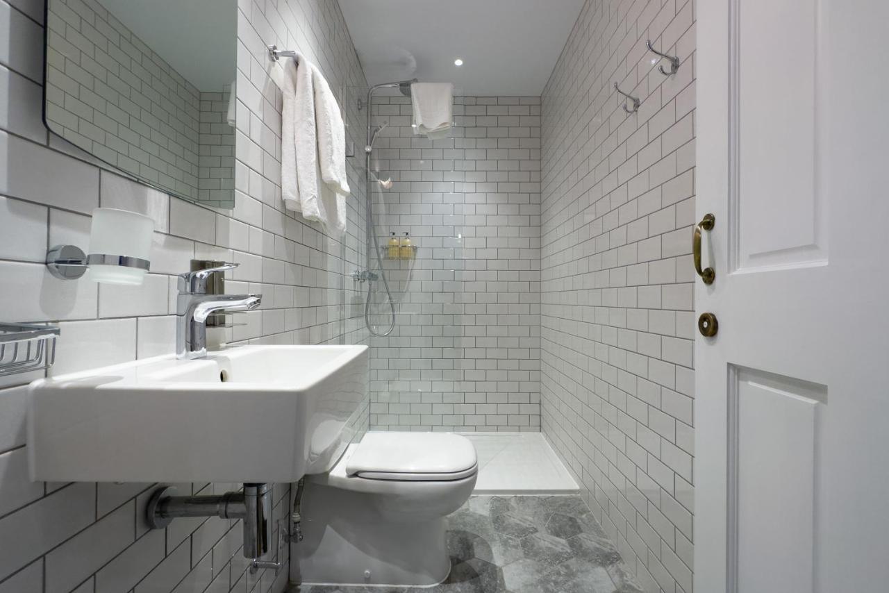 The Knight Of Nottinghill Hotel London Exterior photo
